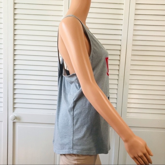 3/$25 UNDER ARMOUR Gray Criss Cross Back USA Tank Top Size XL - Picture 4 of 7